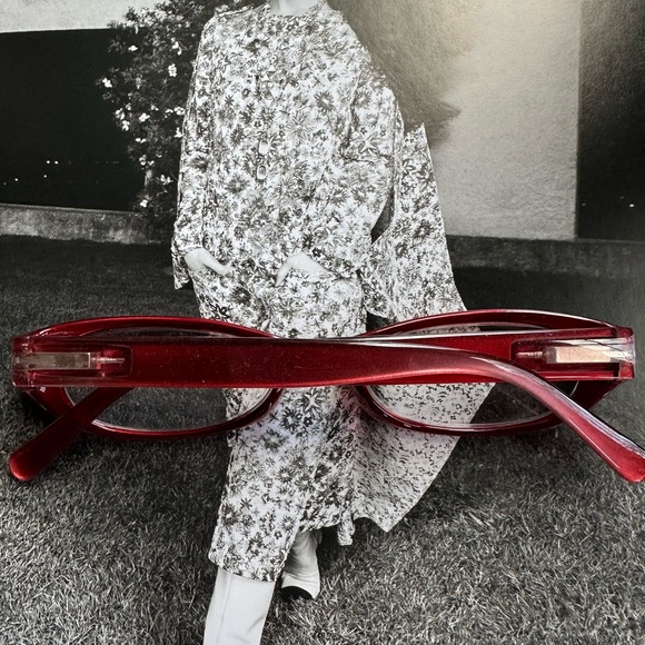 Reading glasses - Picture 2 of 2